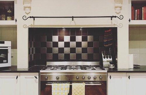 Kinglake Central Casa | Una escapada relajante para grupos grandes.