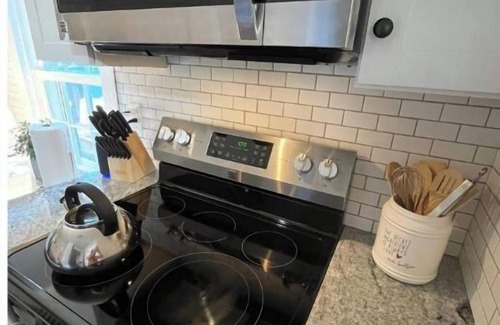 Edenton Casa | Cheerful 2-bedroom Edenton bungalow getaway