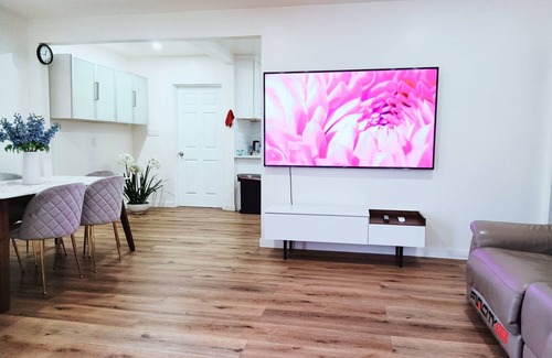 Monterey Park Casa | Cheerful 3-Bedroom house close to DTLA