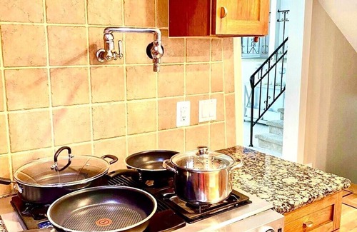 Hampden Casa | CHEERFUL 3 BEDROOM HOME WITH HUGE BACKYARD