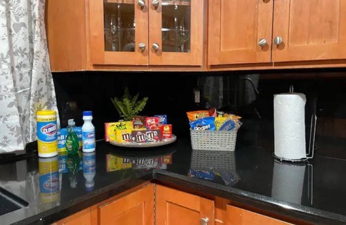 Moreno Valley Casa | Cheerful 4-bedroom home with fireplace