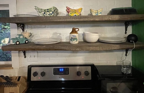 Groton Casa | Cheerful 4 bedroom, 2 bath house