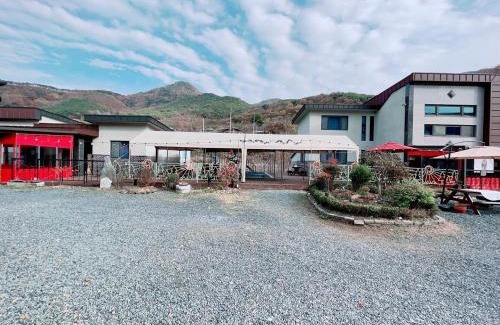 Cheongdo Casa | Cheongdo dolgorae poolhouse pension