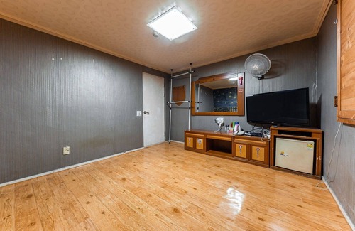 Yeongi-gun Hotel | Cheongju Taerim Motel