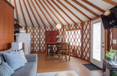 Rising Fawn Casa | Cherry Blossom Yurt on Lookout Mountain