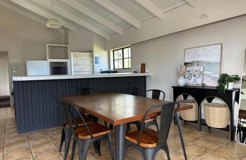Blenheim Hotel | Cherylea Motel