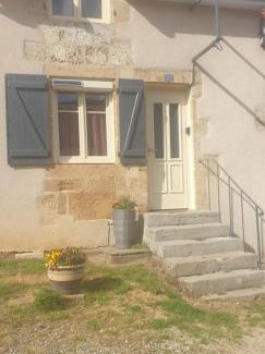 Humes Casa | Chez Émile maison d'hotes 2 chambres avec jardin privé