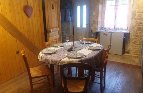 Humes Casa | Chez Émile maison d'hotes 2 chambres avec jardin privé