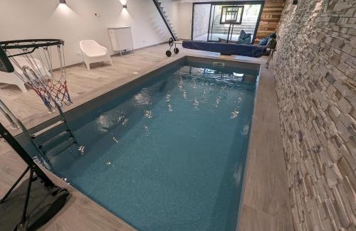 Curel Casa | CHEZ ANITA