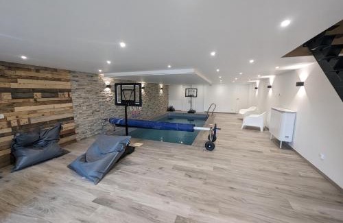 Curel Casa | CHEZ ANITA