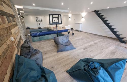 Curel Casa | CHEZ ANITA