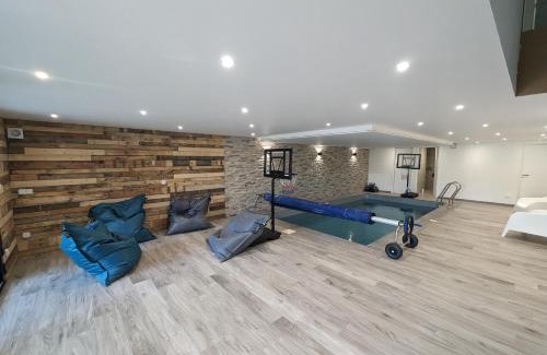 Curel Casa | CHEZ ANITA