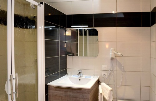 Geus-d'Oloron Hotel | Chez Germaine