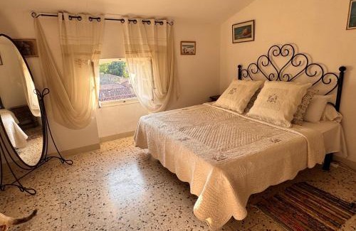 Servian Casa | Chez les artistes