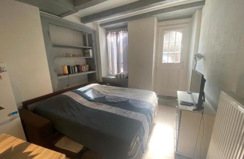 Chambon-sur-Voueize Apartamento | Chez Nono - Studio chaleureux proche thermes