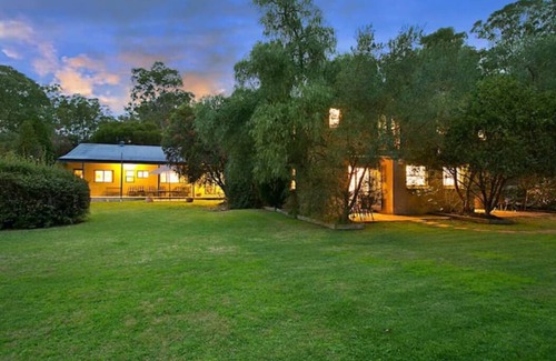 Pokolbin Cabaña | Chez Vous - French Cottage - Pokolbin Hunter Valley!