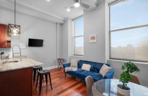 Olde Kensington Apartamento | Chic 1br W Pool In Luxury Complex