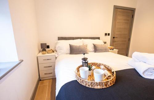 West Finchley Apartamento | Chic 2King BD Apt London with Ensuite & Pull Out Bed