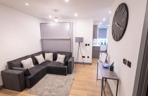 West Finchley Apartamento | Chic 2King BD Apt London with Ensuite & Pull Out Bed