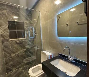 Al Swaifyeh Apartamento | Chic Apartments For Rent ave1-8