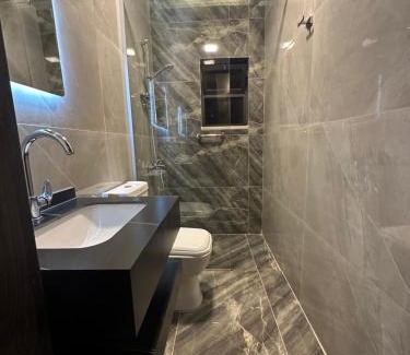 Al Swaifyeh Apartamento | Chic Apartments For Rent ave2-8