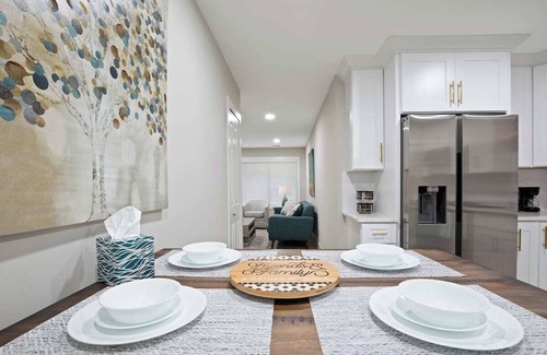 Clinton Township Condominio | Chic Cozy 1-bedroom condo with WiFi, AC in welcoming Clinton Township