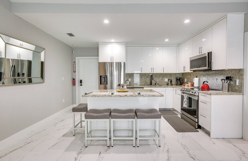 North Miami Cabaña | Chic North Miami House ~ 7 Mi to Hard Rock Stadium