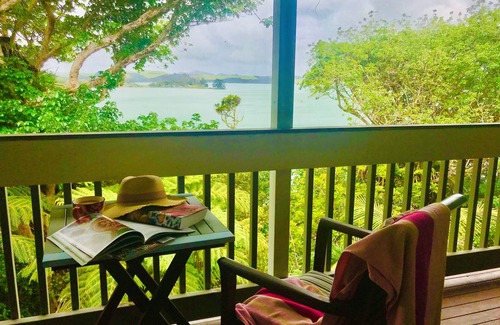 Te Tii Cabaña | Chic, private, stunning views of the Bay of Islands