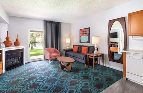 Old Las Palmas Complejo | Chic resort with 1 bedroom and WiFi, fitness room in delightful Palm Springs