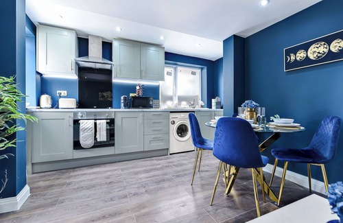 Peckham Rye Casa | Chic Urban Retreat: 3BR Gem in Vibrant Location