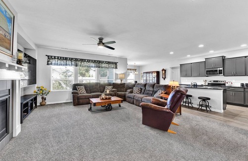 Star Casa | Chickadee Retreat- Single level near Downtown Star