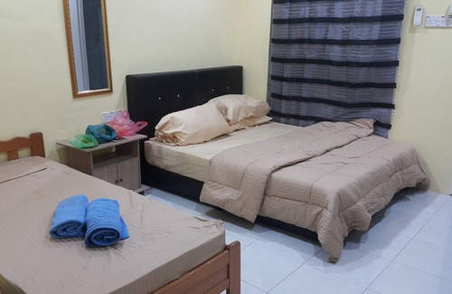 Kampung Kedawang Hotel | Chily Guesthouse