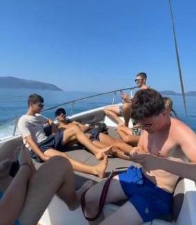 Vlore Alquiler De Eote | Chosen Boat Trip by T