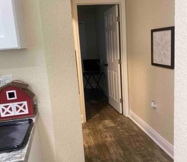 Eatonville Apartamento | Chris & Tish Cozy Suites B