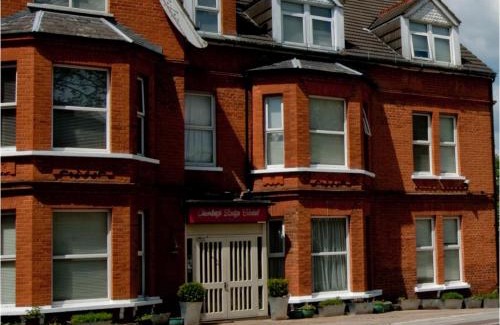 West Finchley Hotel | Chumleigh Lodge Hotel Ltd.