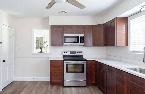 Bridgeport Casa | Churchill Charm| Firepit | Central | 3BR 1BA