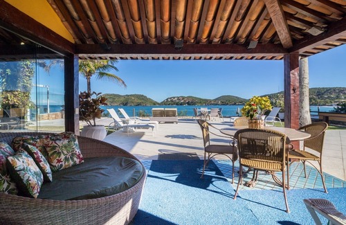 Village da Ferradura Villa | Cinematográfica Mansão Pé na Areia