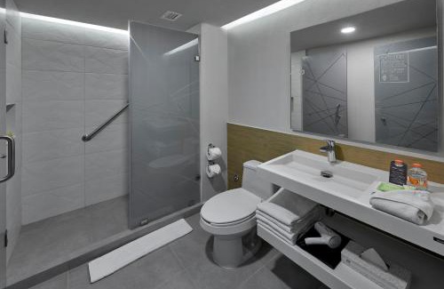 Benito Juárez Hotel | City Express Plus by Marriott Cancun Aeropuerto Riviera