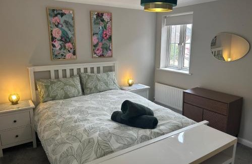 Portswood Casa | City Retreat 3 Bed House with King, Double and Single