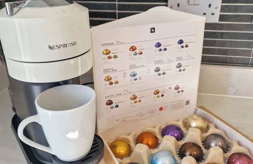 Kearsley Casa | City SuperHost | Pendlebury House Free Parking