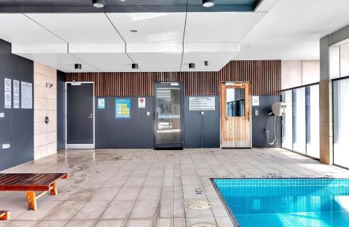 Adelaide Central Business District Apartamento | Cityscape Haven - CBD retreat with an array of Hotel Amenities