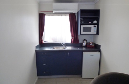 Hastings Hotel | Claremonte Motor Lodge