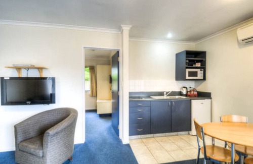 Hastings Hotel | Claremonte Motor Lodge