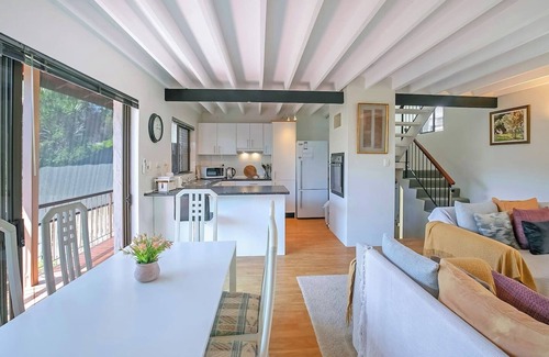 Indooroopilly Casa | Clarence Corner Contemporary meets Cottage Style