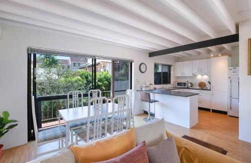 Indooroopilly Casa | Clarence Corner - Contemporary meets Cottage Style