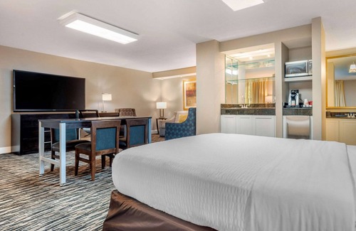 Gonzales Hotel | Clarion Inn and Conference Center