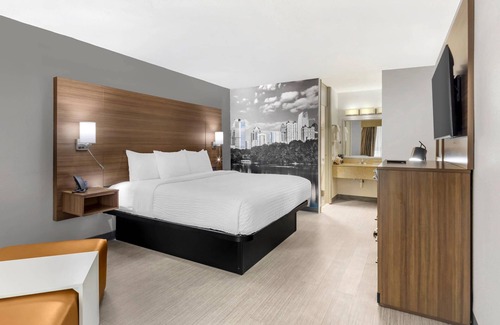 Morrow Hotel | Clarion Pointe Morrow - Atlanta South