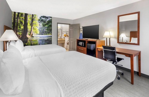 Morrow Hotel | Clarion Pointe Morrow - Atlanta South