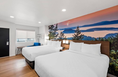 Mount Vernon Hotel | Clarion Pointe Mount Vernon - Burlington