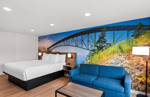 Mount Vernon Hotel | Clarion Pointe Mount Vernon - Burlington